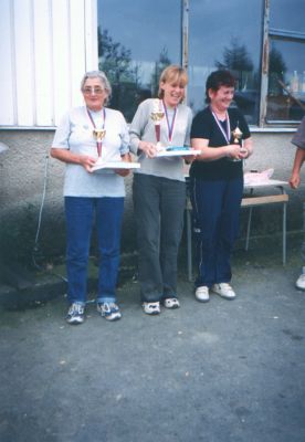 Vtzn eny JMR 2001, zleva: Hanzalov, Linhov, Kuchakov