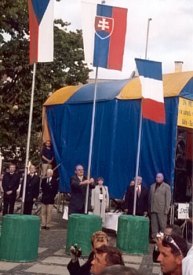  Nrodn vlajky vtz soute drustev 