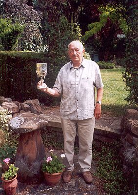  Mike s prestinm pohrem z kvtna 2004 